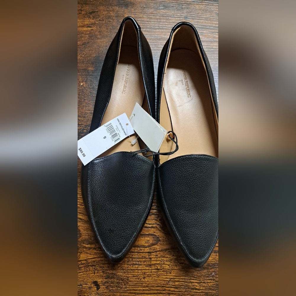 Banana Republic Black Pointed Slip-On Flats